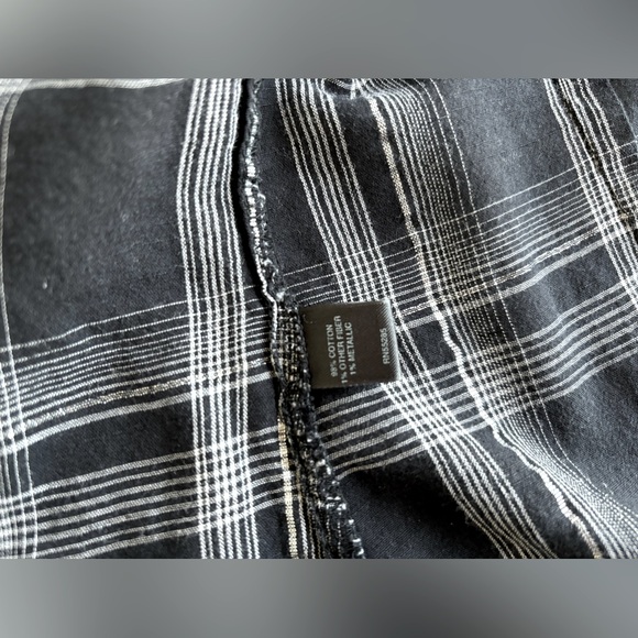 Express Women’s Ruffled Sleeve Blouse Top black with silver sparkly thread XS - Picture 10 of 10